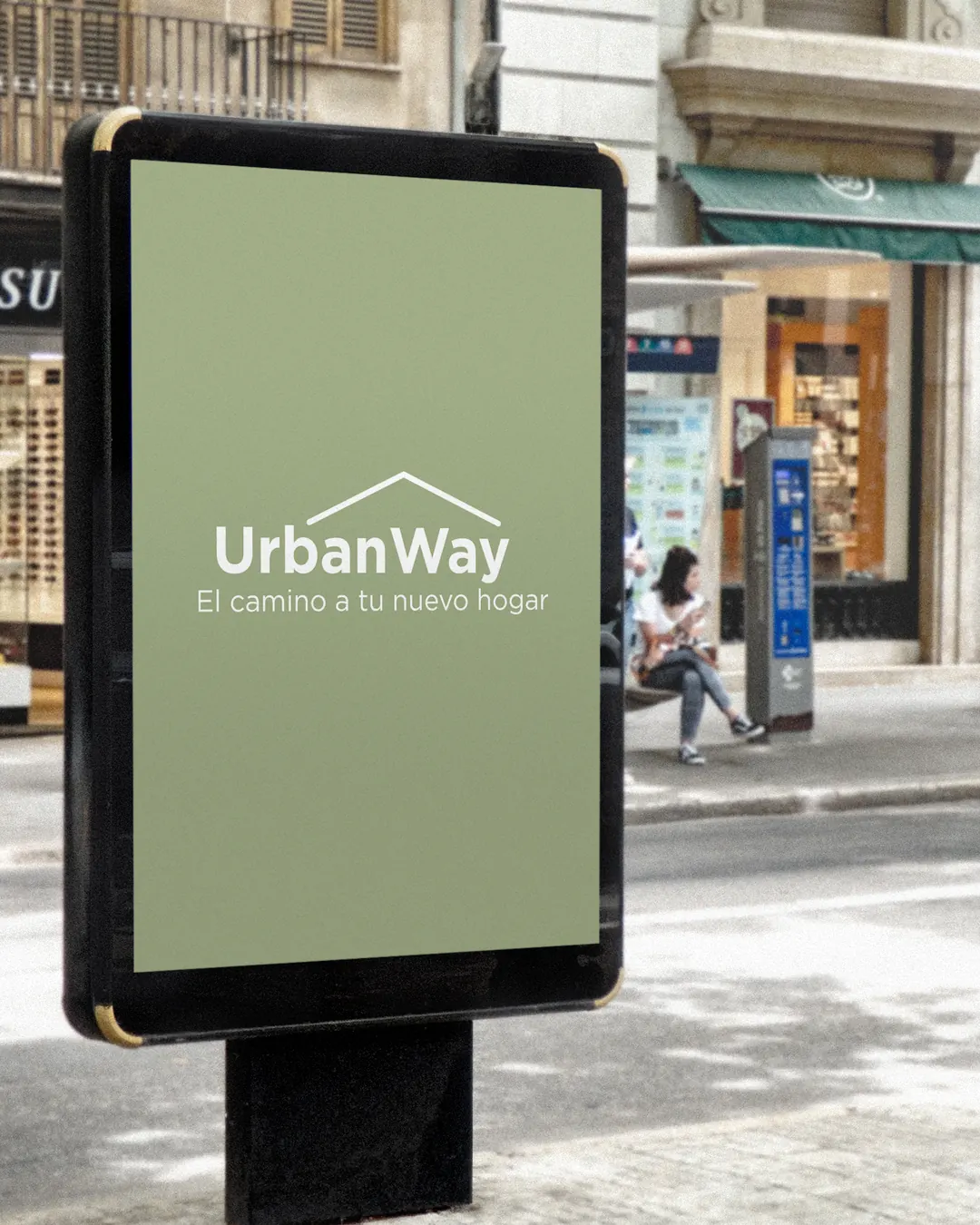 Cartel de Urban Way en mobiliario urbano